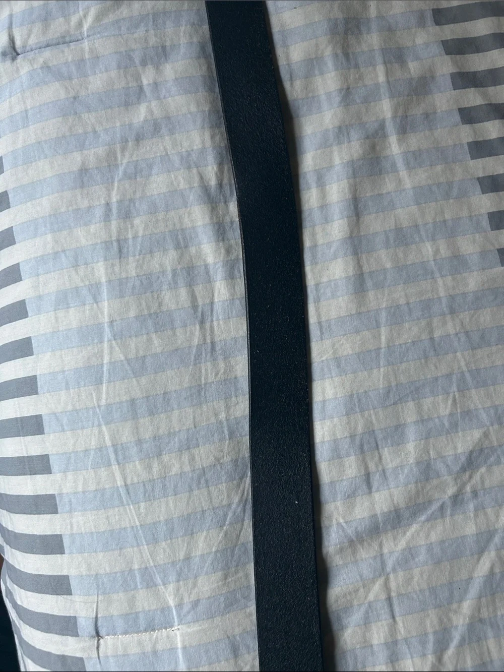 Source Unknown Black Leather Belt with Silver Buckle